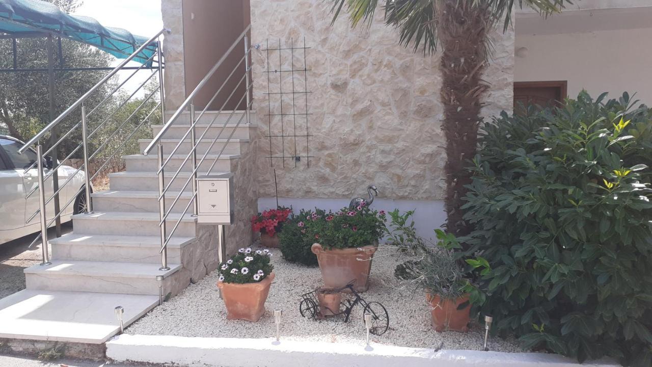 Apartman Nina Βόντιτσε Εξωτερικό φωτογραφία
